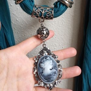 Pendant Necklace Scarf